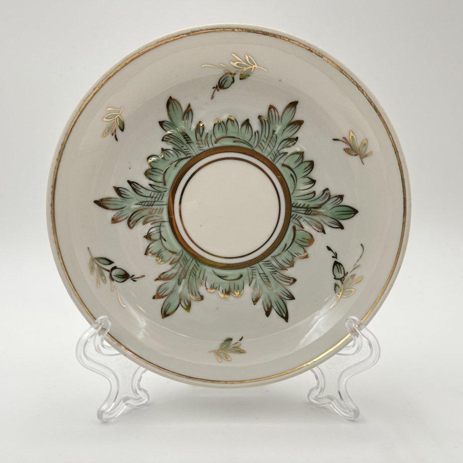 Пара чайная "Барбарис" в зеленом оттенке, автор Е.П. Смирнов, фарфор, роспись, золочение, Дмитровский фарфоровый завод (ДФЗ Вербилки), СССР, 1954-1965 гг.