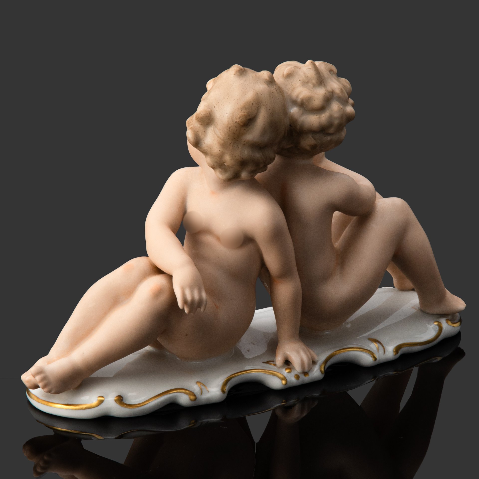 Статуэтка, "Сидящие путти", фарфор, золочение, дорисовка, Wallendorf, Германия, 1963-1990 гг., Wallendorf