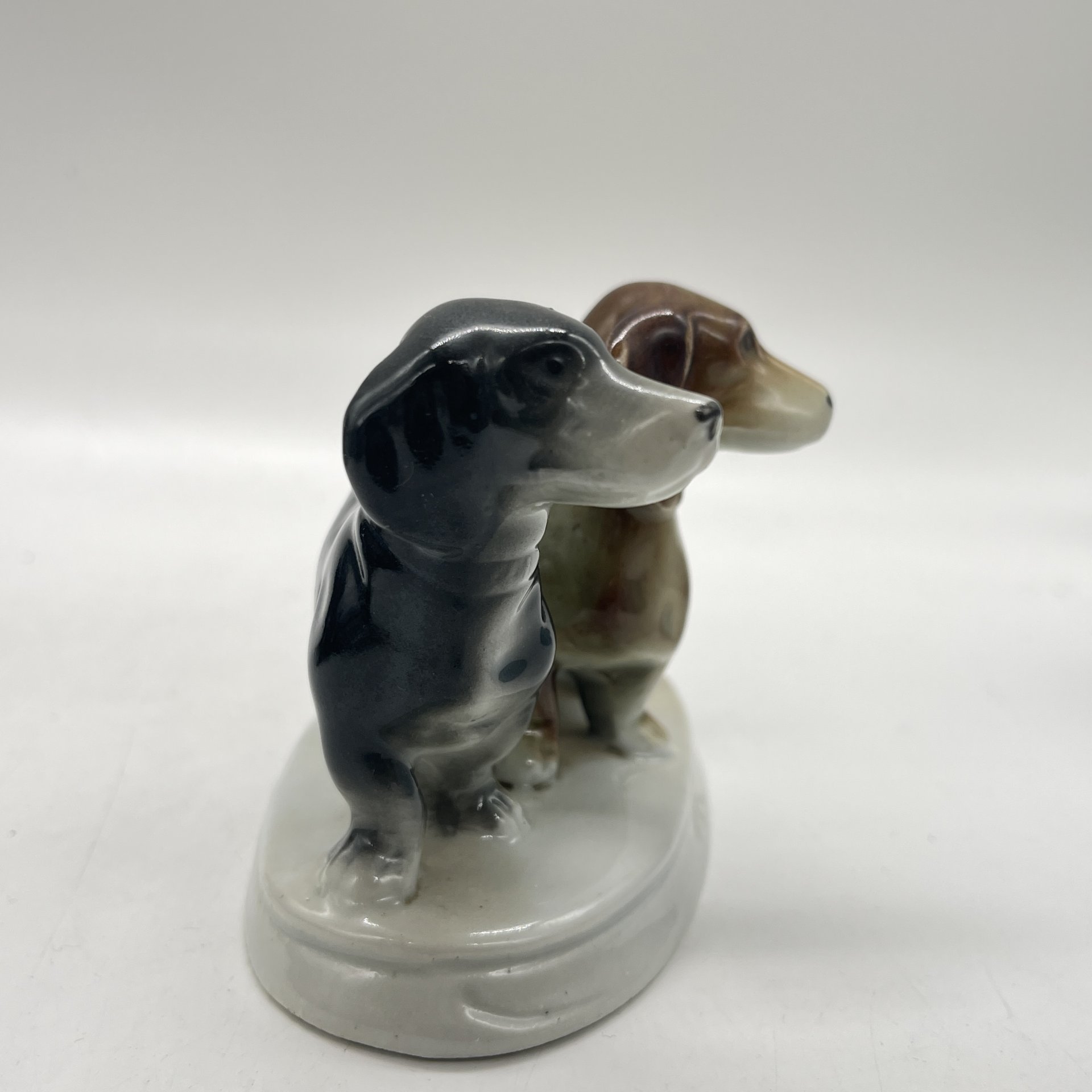 Статуэтка "Две таксы", фарфор, роспись, Германия, 1910-1930 гг.