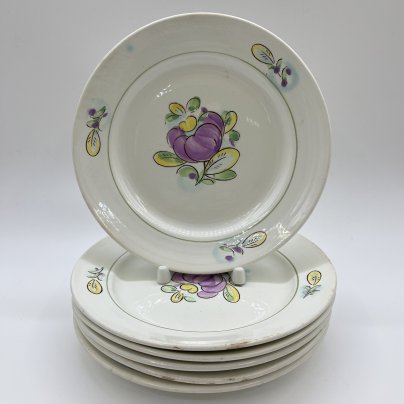 Набор десертных тарелок с цветочным декором на 6 персон, фаянс, роспись, Конаковский фаянсовый завод им. М.И. Калинина (ЗиК Конаково), СССР, 1962-1974 гг.