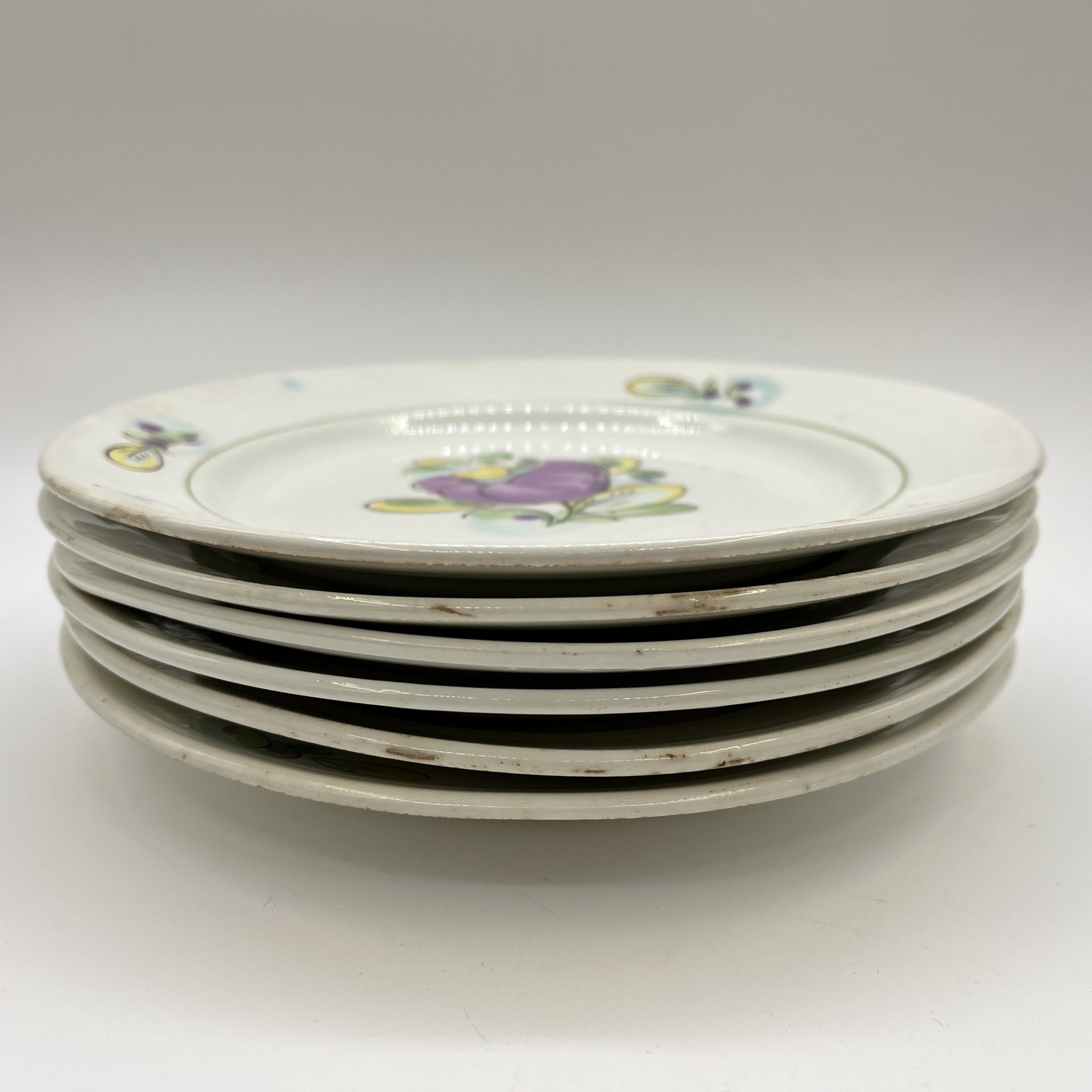 Набор десертных тарелок с цветочным декором на 6 персон, фаянс, роспись, Конаковский фаянсовый завод им. М.И. Калинина (ЗиК Конаково), СССР, 1962-1974 гг.