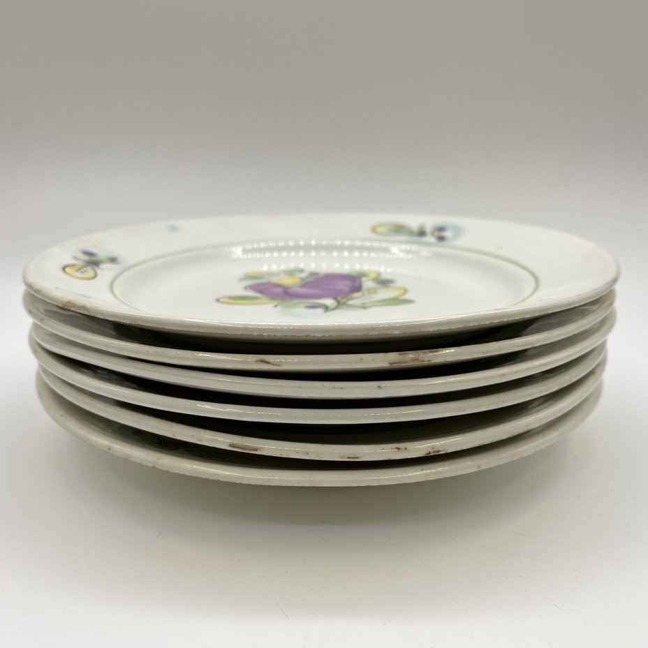 Набор десертных тарелок с цветочным декором на 6 персон, фаянс, роспись, Конаковский фаянсовый завод им. М.И. Калинина (ЗиК Конаково), СССР, 1962-1974 гг.