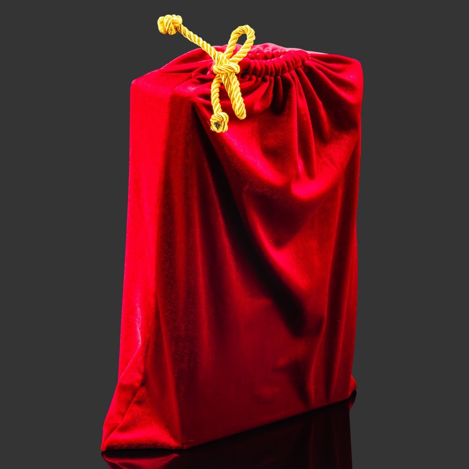 Книга в кожаном переплете "Карточные игры Российской империи" в футляре, бумага, кожаный переплет, тиснение, золочение, обрез с золочением; в футляре, обтянутом кожей и бархатной подарочной упаковке