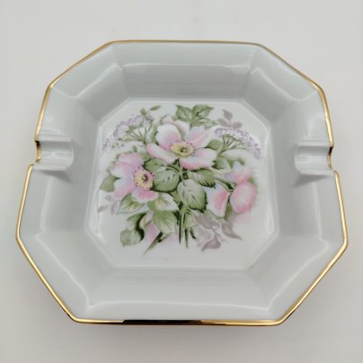 Пепельница квадратная  с цветочным декором, Porcelaine Ternet,  Limoges, фарфор, деколь, золочение, Франция, 1970-2000 гг.