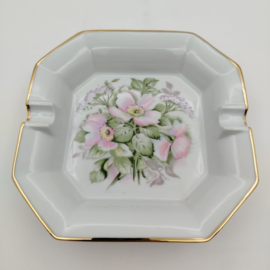 Пепельница квадратная  с цветочным декором, Porcelaine Ternet,  Limoges, фарфор, деколь, золочение, Франция, 1970-2000 гг.