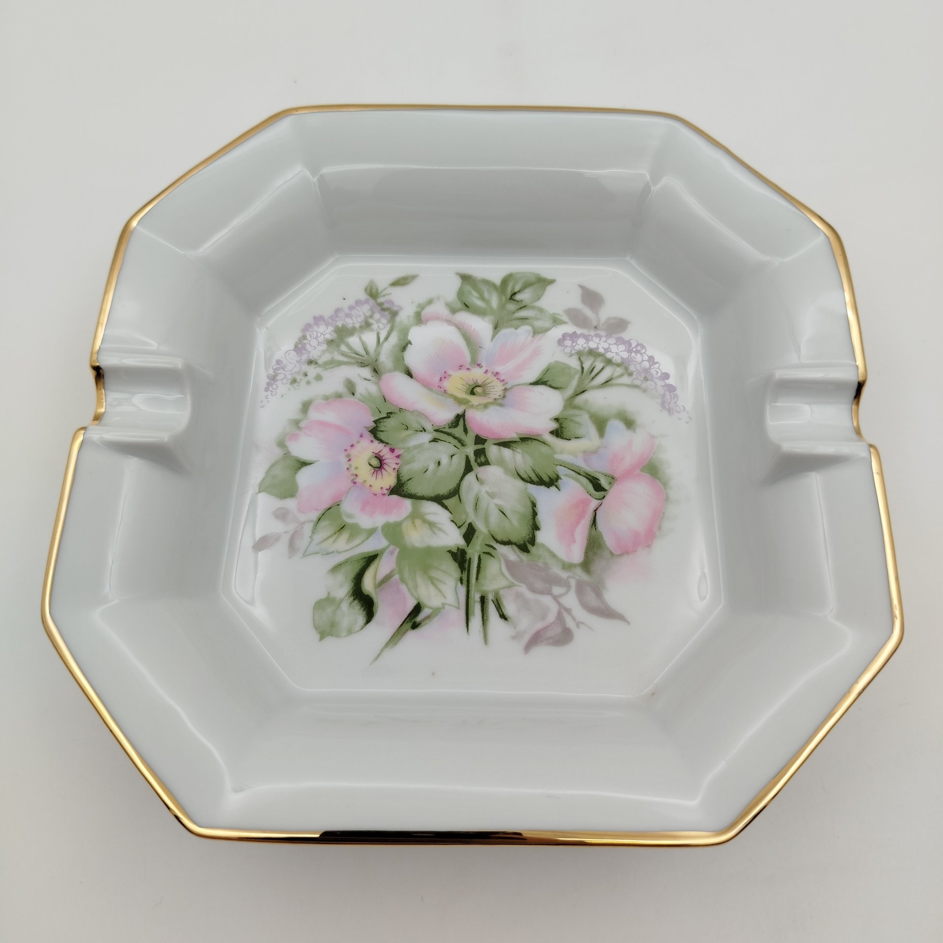 Пепельница квадратная  с цветочным декором, Porcelaine Ternet,  Limoges, фарфор, деколь, золочение