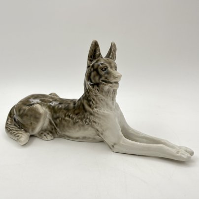 Статуэтка "Немецкая овчарка", автор В.С. Драчинская, фарфор, роспись, Ленинградский фарфоровый завод (ЛФЗ), СССР, 1950-1959 гг.