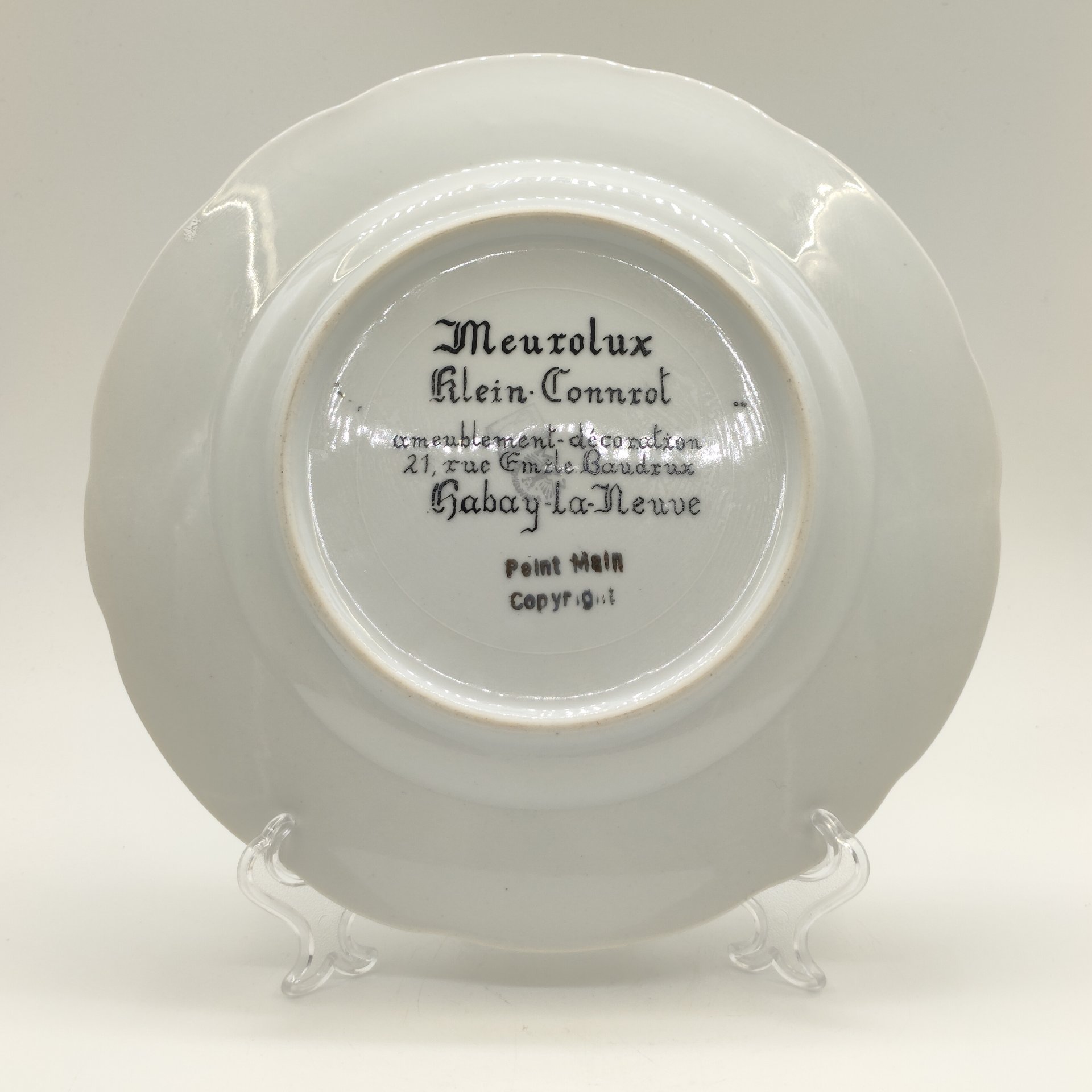 Тарелка "Chapelle Notre Dame de Grâce Habay-la-Neuve" (Часовня Нотр-Дам де Грейс в Хабе-ла-Нев), фарфор, роспись, деколь, золочение, Бельгия, 1970-1990 гг.