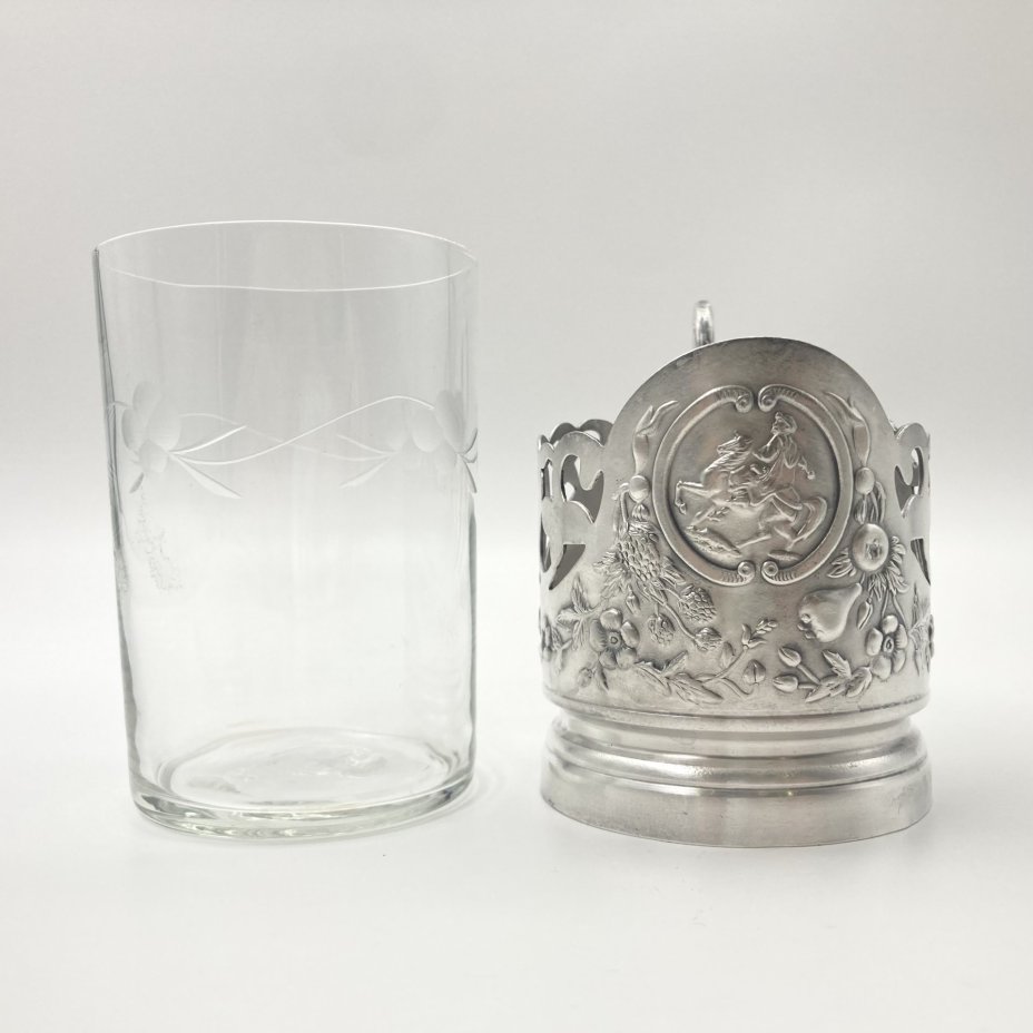 Подстаканник "Богдан Хмельницкий" с стаканом, мНЦ (медь-никель-цинк), Киевский завод столовых приборов и посуды им. Дзержинского (ЗiД, ЗиД), СССР, 1950-1960 гг., Киевский завод столовых приборов и посуды им. Дзержинского (ЗiД