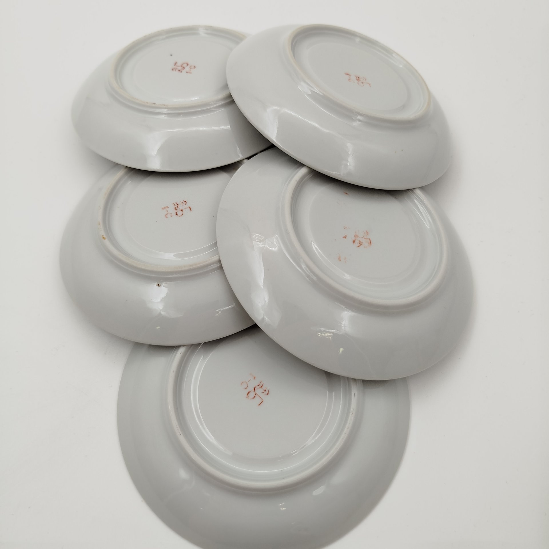 Набор из 5-ти кофейный пар, украшенных лаконичным декором, фарфор, золочение, Барановский фарфоровый завод, СССР, 1970-1990 гг.