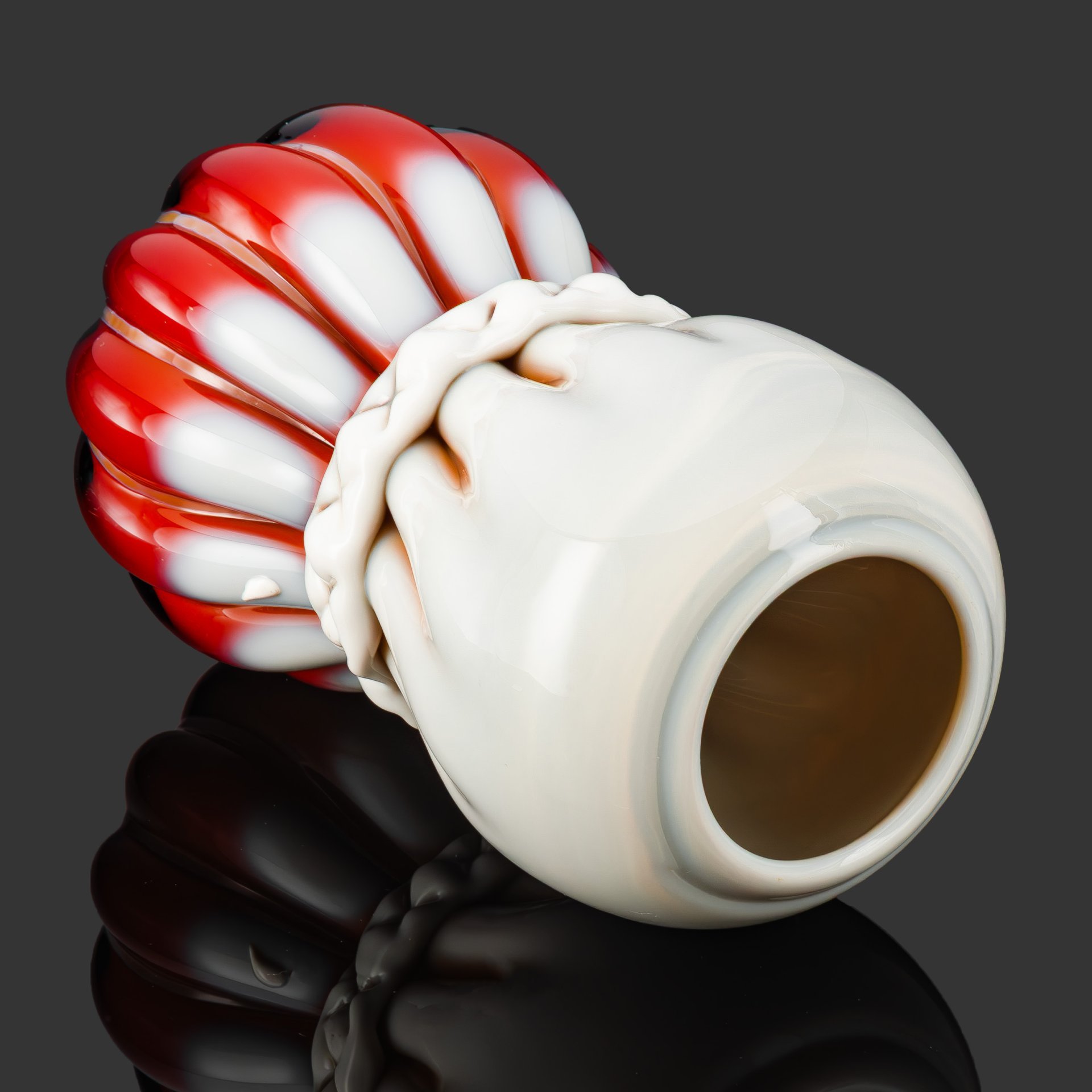 Ваза спиралевидной формы "Восьмерка", автор Воронцова