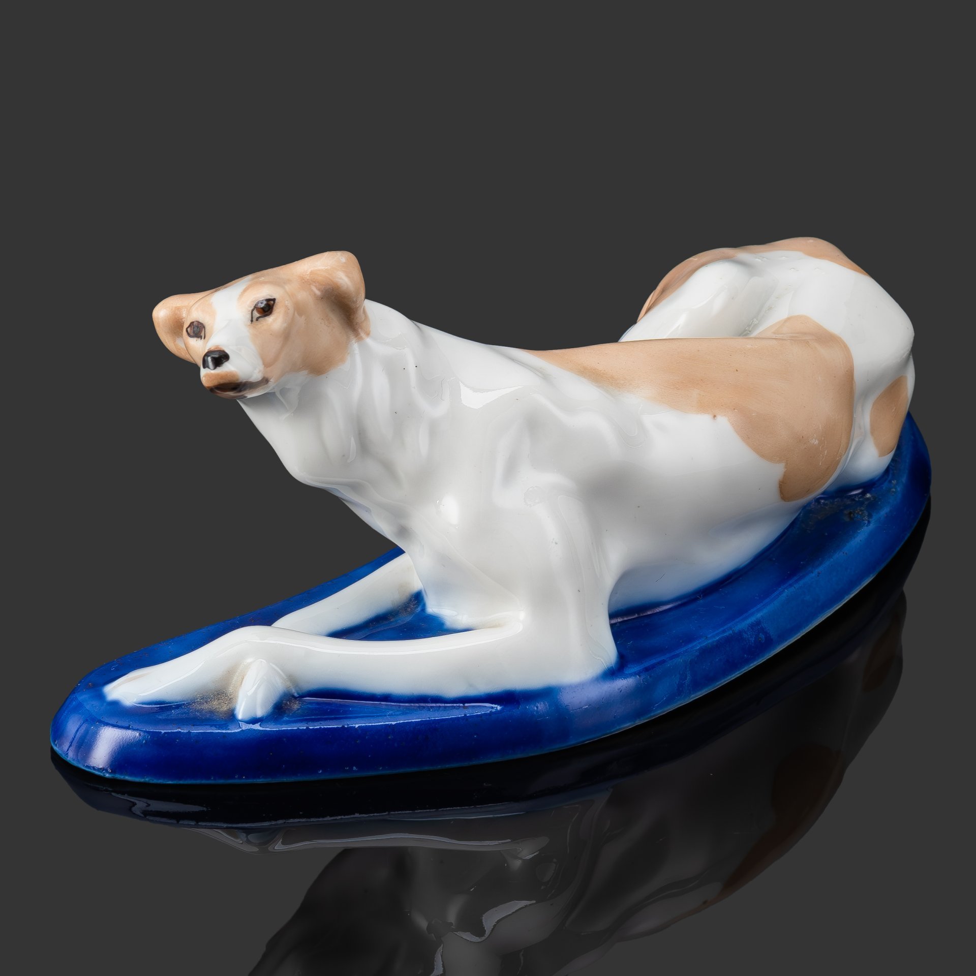 Статуэтка "Левретка", скульптор Б.Я. Воробьев (юбилейное клеймо), фарфор, роспись, Ленинградский фарфоровый завод (ЛФЗ), СССР, 1937 г.