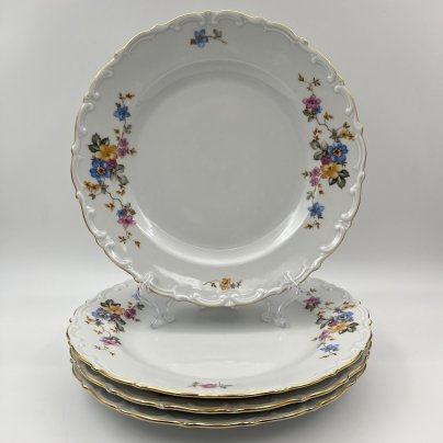 Набор обеденных тарелок с цветочным и рельефным декором на 4 персоны