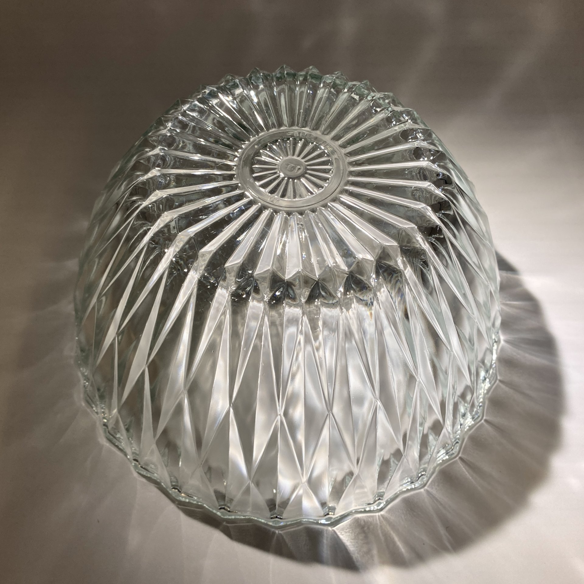Салатник большой с рельефным декором, стекло, СССР, 1970-1990 гг.