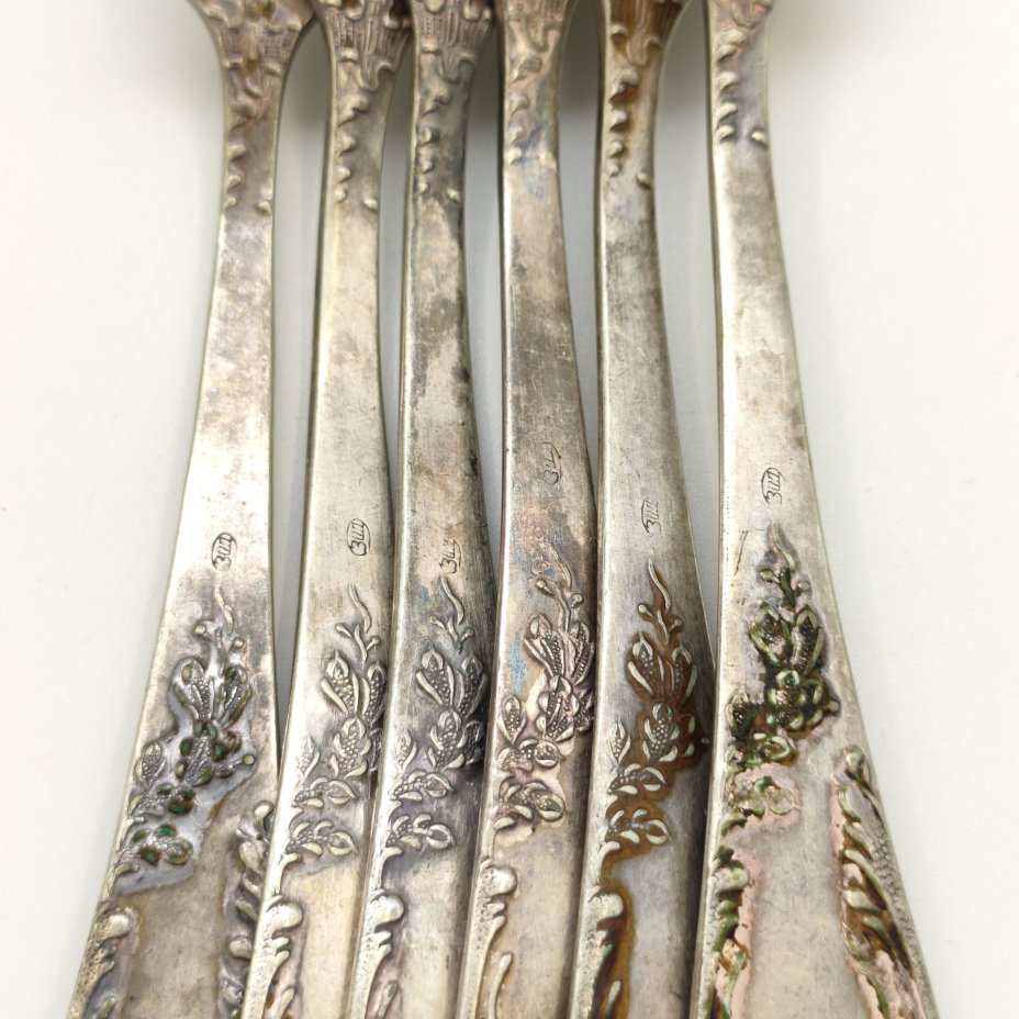 Набор из 6-ти десертных вилок, украшенных растительным декором, мельхиор (медь-никель), Вольнянский завод столовых приборов им. Шевченко (ЗiШ, ЗиШ), СССР, 1960-1990 гг.