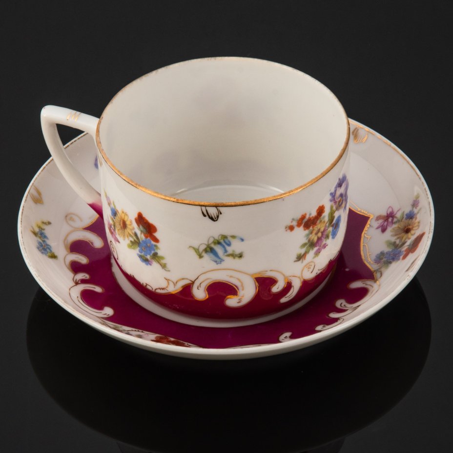 Чайная пара с цветочным декором, фарфор, крытье, деколь с дорисовкой, золочение, Дмитровский фарфоровый завод (ДФЗ Вербилки), СССР, 1917-1940 гг.