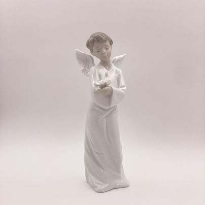 Статуэтка "Ангел с голубем", фарфор, роспись, NAO Porcelain, Испания, 1996 г.