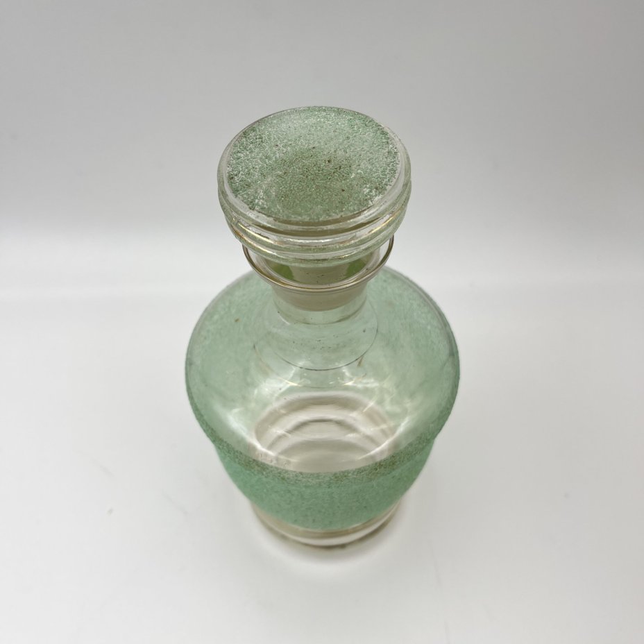 Штоф зелено-золотого оттенка, автор Н.А. Воинов, стекло, Завод «Красный Гигант», СССР, 1960-1980 гг.