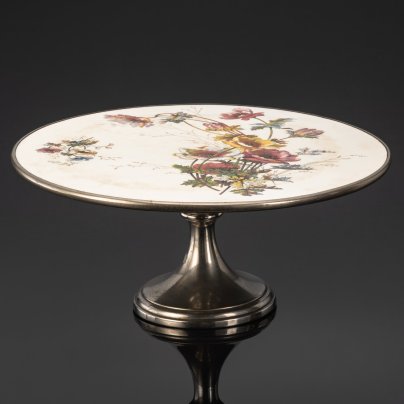 Тортница (Блюдо для пирогов) на высокой ножке, украшенная изображением маков, Deffner Karl Ulrich (Эсслинген)