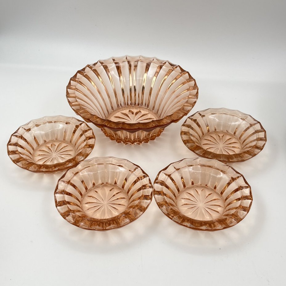 Набор розеток для подачи варенья карамельного оттенка на 4 персоны, Запрудненский завод электровакуумных приборов, цветное стекло, пресс, СССР, 1960-1980 гг.