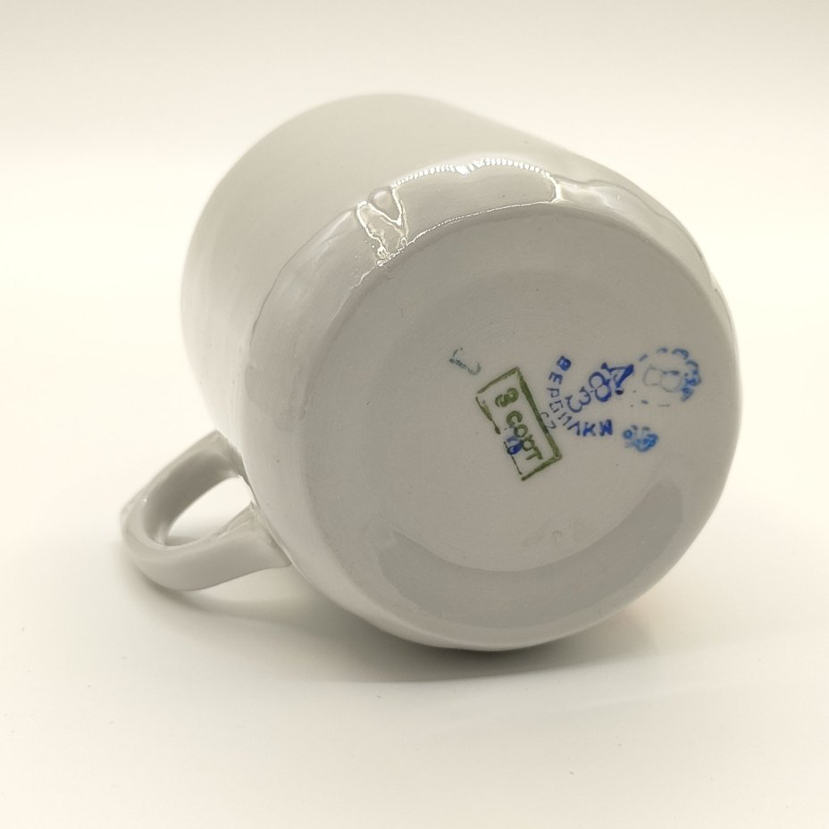 Кружка "Москва-Кремль", фарфор, деколь, золочение, Дмитровский фарфоровый завод (ДФЗ Вербилки), СССР, 1954-1965 гг.