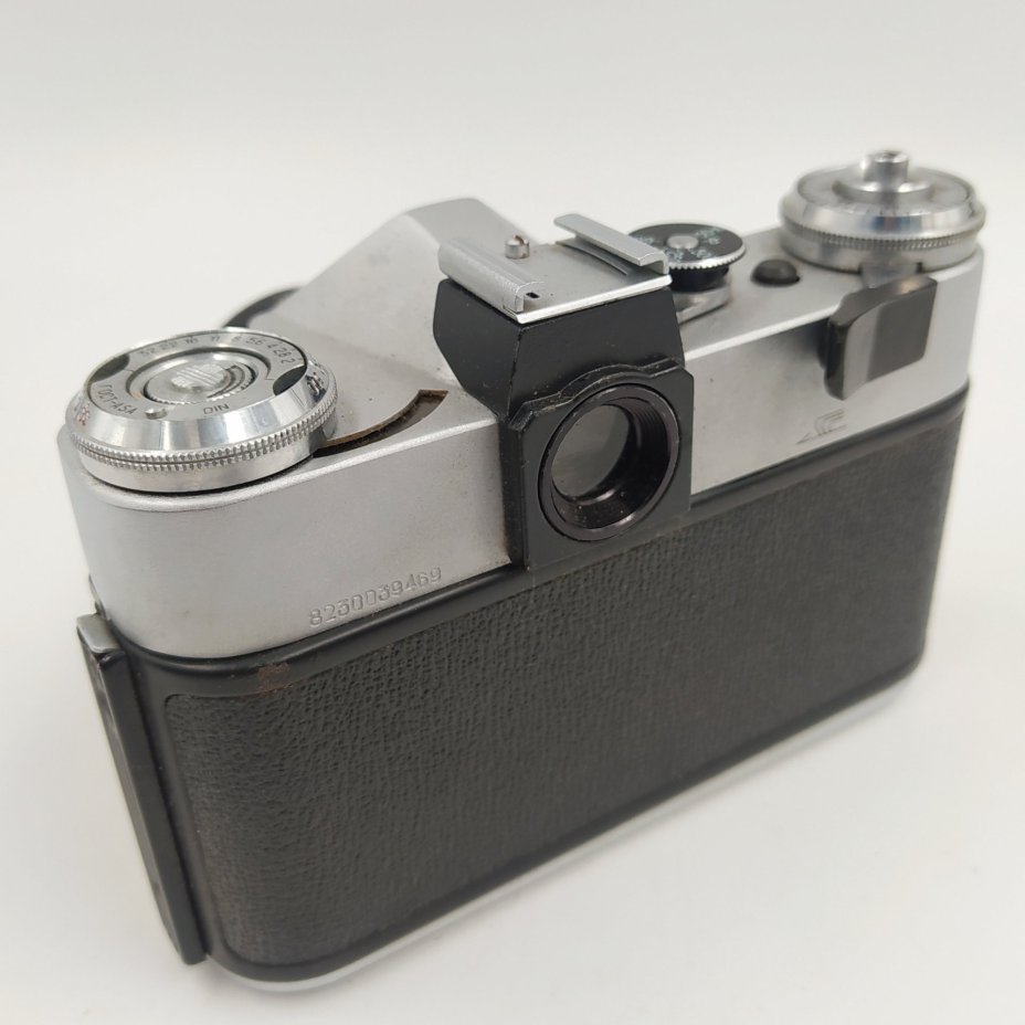 Фотоаппарат "Зенит-Е"  с объективом "Гелиос-44-2" в оригинальном кофре, металл, стекло, пластик, кожа, Белорусское оптико-механическое объединение (БелОМО), Белорусское оптико-механическое объединение (БелОМО)