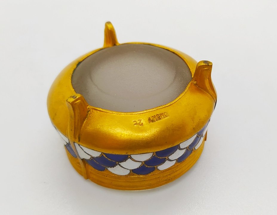 Солонка с декором в виде чешуи, мельхиор (медь-никель), эмаль, стекло (вставка), Мстерская художественная фабрика  «Ювелир», СССР, 1963 г., Мстерская художественная фабрика  «Ювелир»