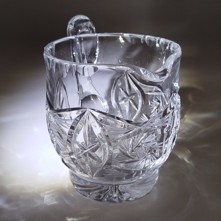 Молочник c рельефным декором