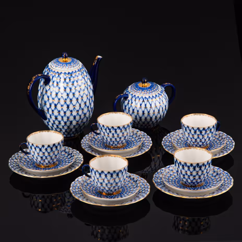 Сервиз кофейный на 5 персон "Кобальтовая сетка" (17 предметов),  автор рисунка А.А. Яцкевич, Ленинградский фарфоровый завод (ЛФЗ)