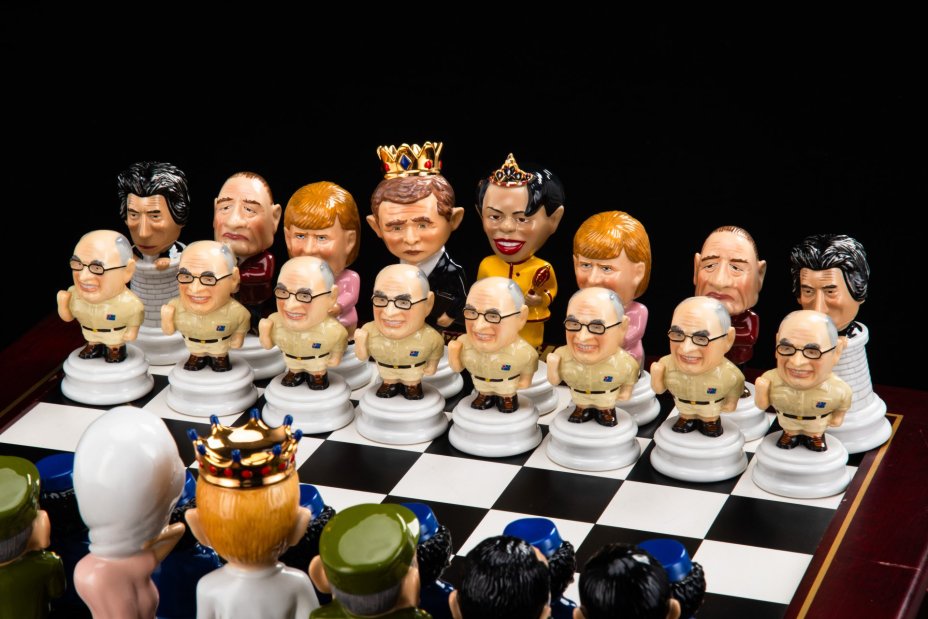 Шахматы "Мировые лидеры"