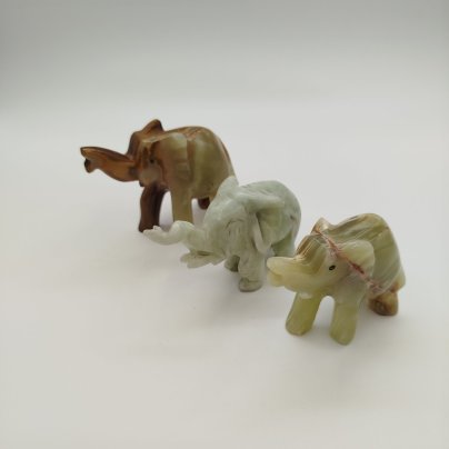 Набор из трех статуэток в виде слонов, натуральный камень, резьба, Азия, 2000-2010 гг.