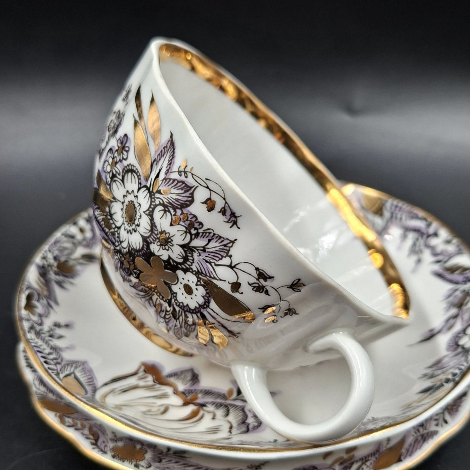 Трио чайное "Отражение", автор формы "Тюльпан" Яковлева С.Е., автор рисунка Косенкова К.Г., фарфор, деколь, подрисовка, золочение, Ленинградский фарфоровый завод (ЛФЗ), Россия, 1970-1992 гг.