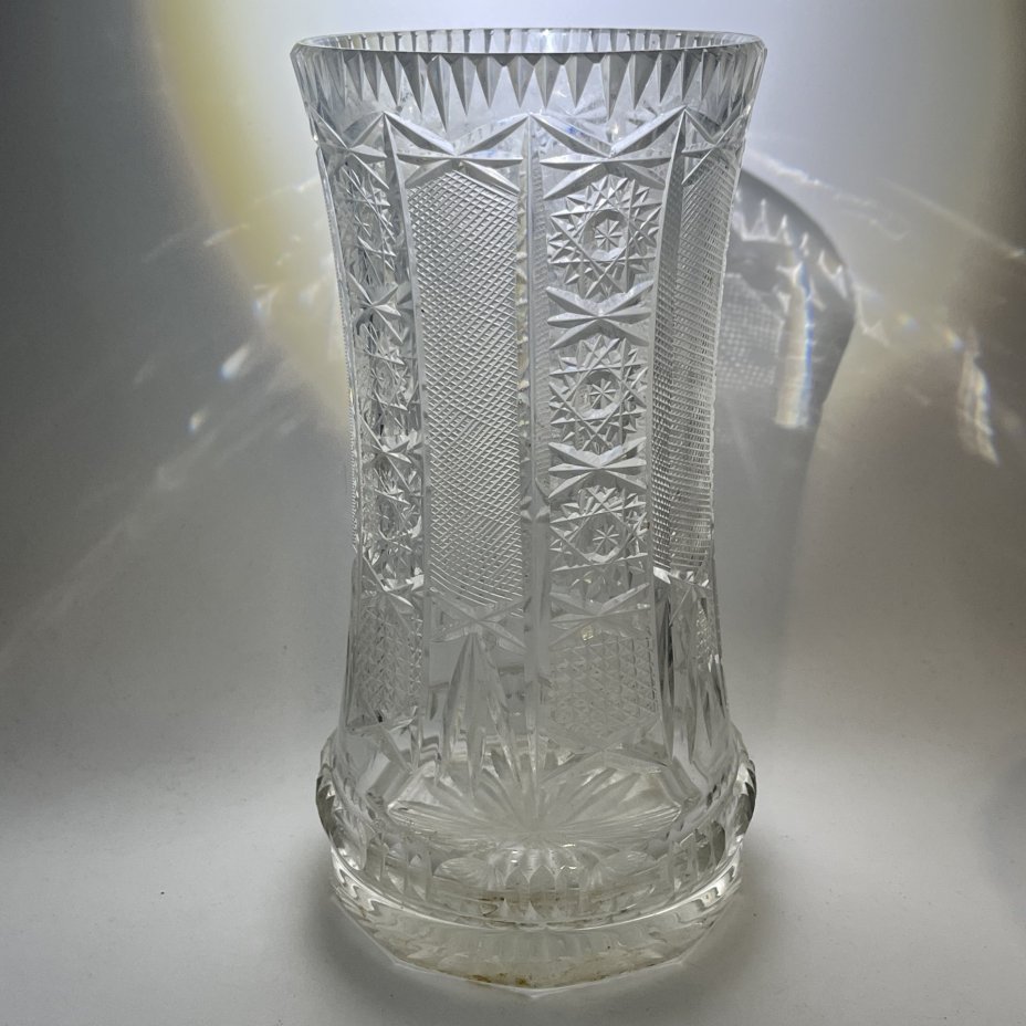 Большая ваза для цветочного букета с резным геометрическим декором, хрусталь, алмазная грань, СССР, 1970-1990 гг.