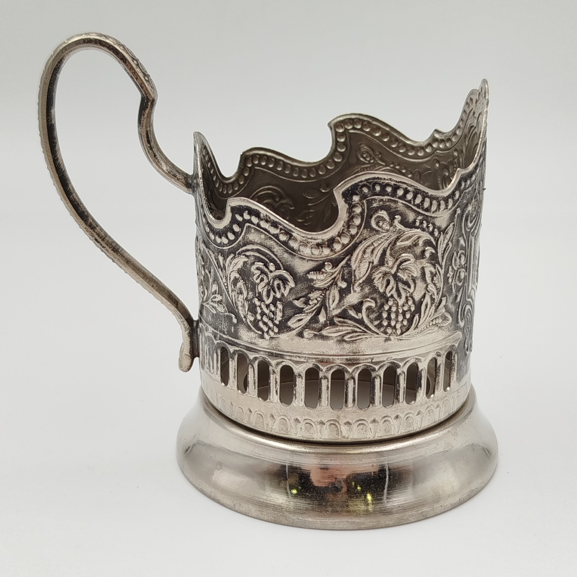 Подстаканник "Советский космос", мНЦ (медь-никель-цинк), Кольчугинский завод цветных металлов, СССР, 1960-1980 гг.