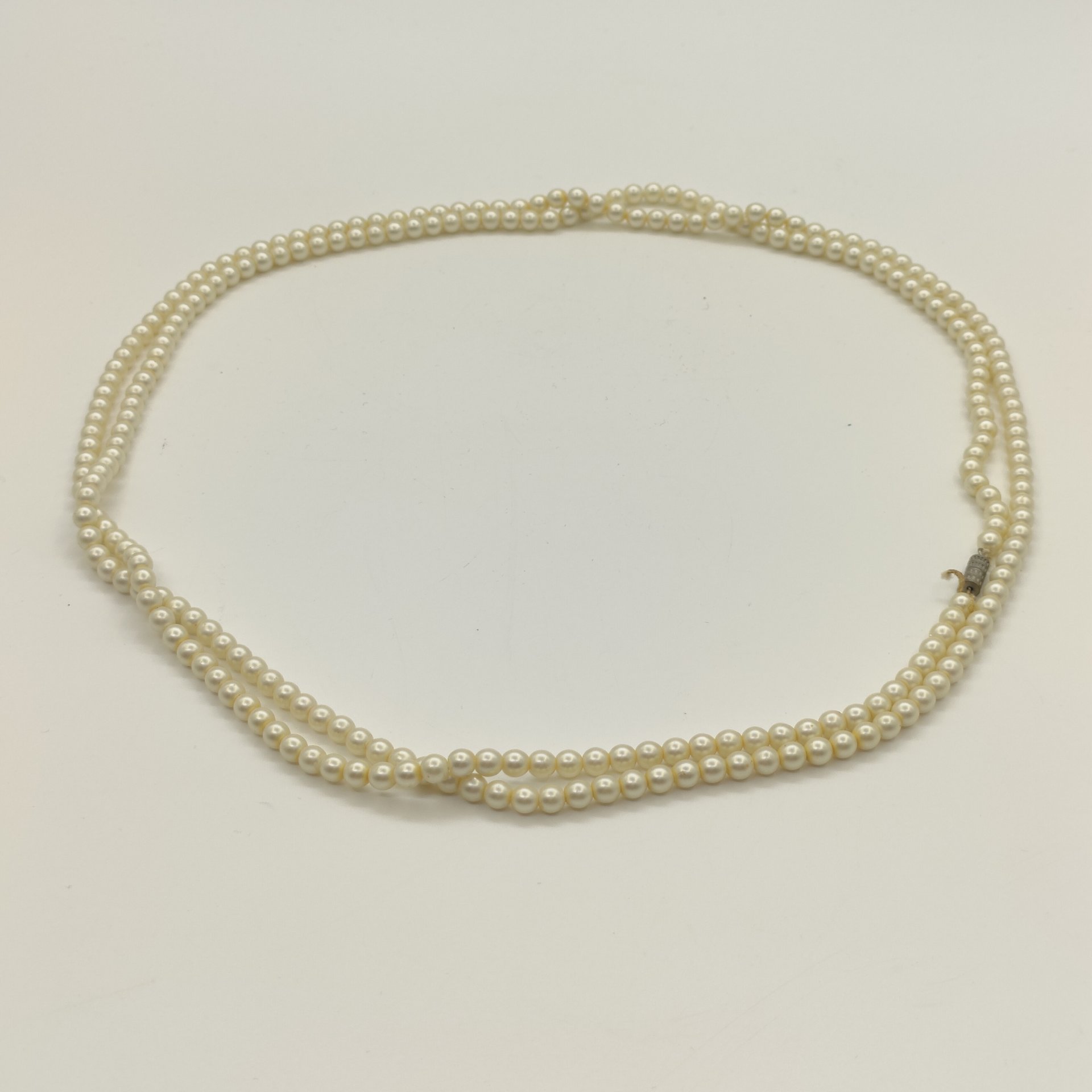 Бусы с бусинами круглой формы, композитный материал (имитация жемчуга), сплав металлов, СССР, 1970-1990 гг.