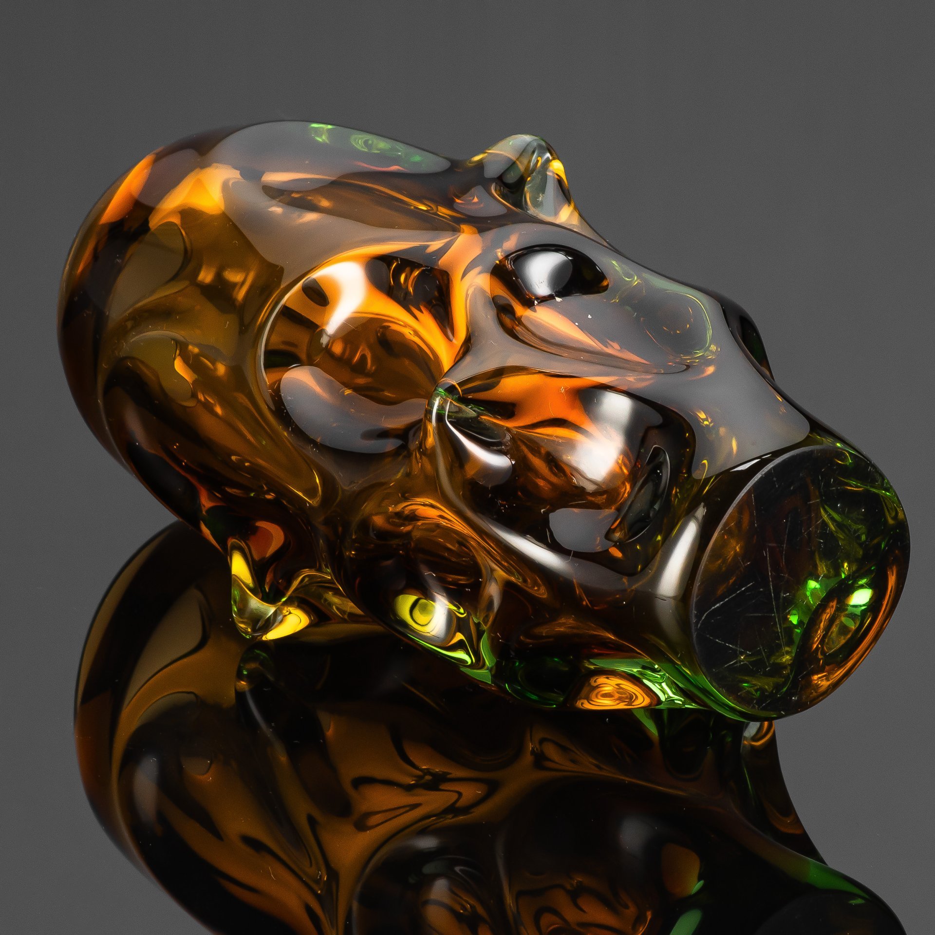 Ваза оригинальной формы, дизайнер Jan Beranek (Ян Беранек), стекло, гутная техника, Скрдловице (Skrdlovice), Чехословакия, 1950-1970 гг.