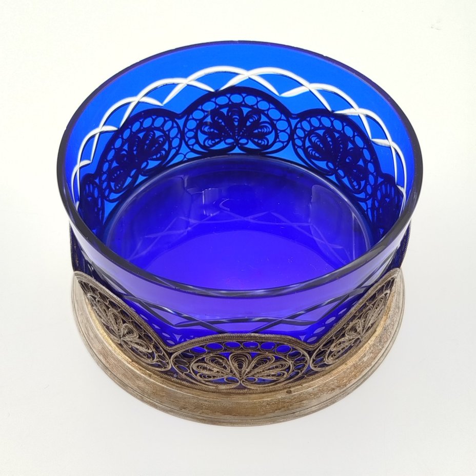 Сахарница из синего стекла с подставкой в технике скани, стекло, мельхиор, Мстерская художественная фабрика  «Ювелир», СССР, 1967 г.