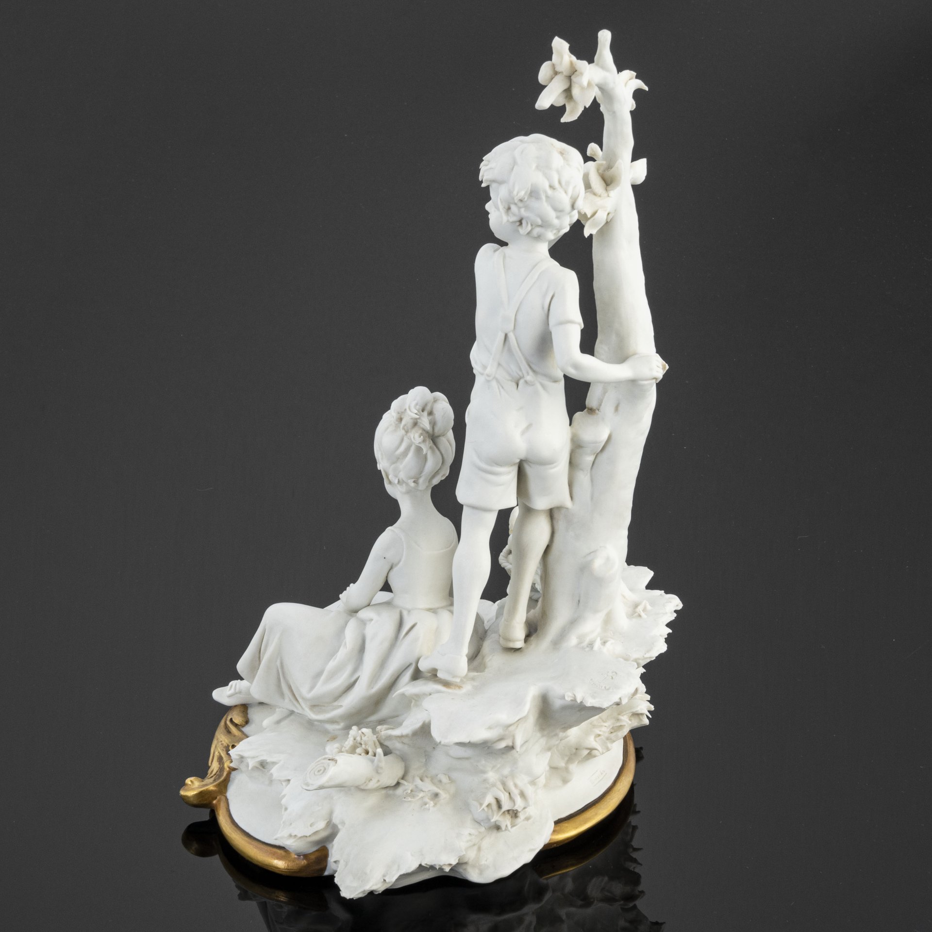 Статуэтка "Яблочный урожай", мануфактура "Trade", мастер Luigi Giorgio Benacchio, Capodimonte (Каподимонте)