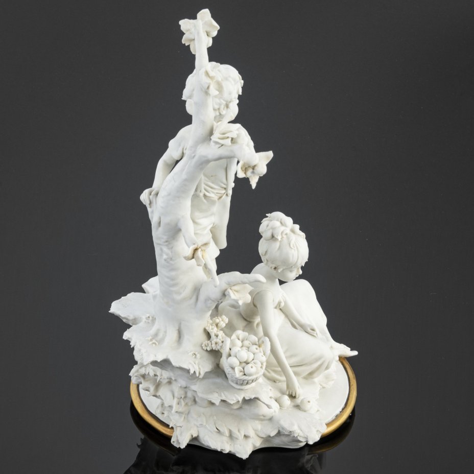 Статуэтка "Яблочный урожай", мануфактура "Trade", мастер Luigi Giorgio Benacchio, Capodimonte (Каподимонте)