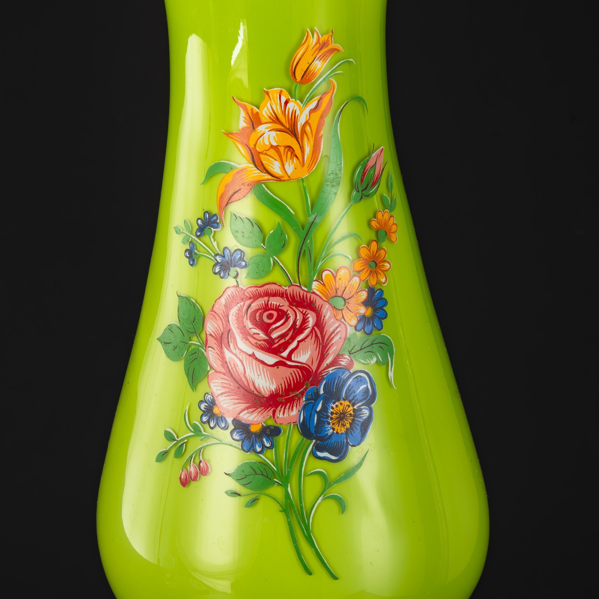 Ваза зеленого оттенка, с цветочным декором, Empoli, стекло, двуслойное, золочение, opaline, Италия, 1950-1970 гг.