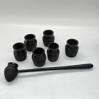 Набор из 6 стопок и ковшика с резным декором, дерево, резьба, СССР, 1970-1980 гг.