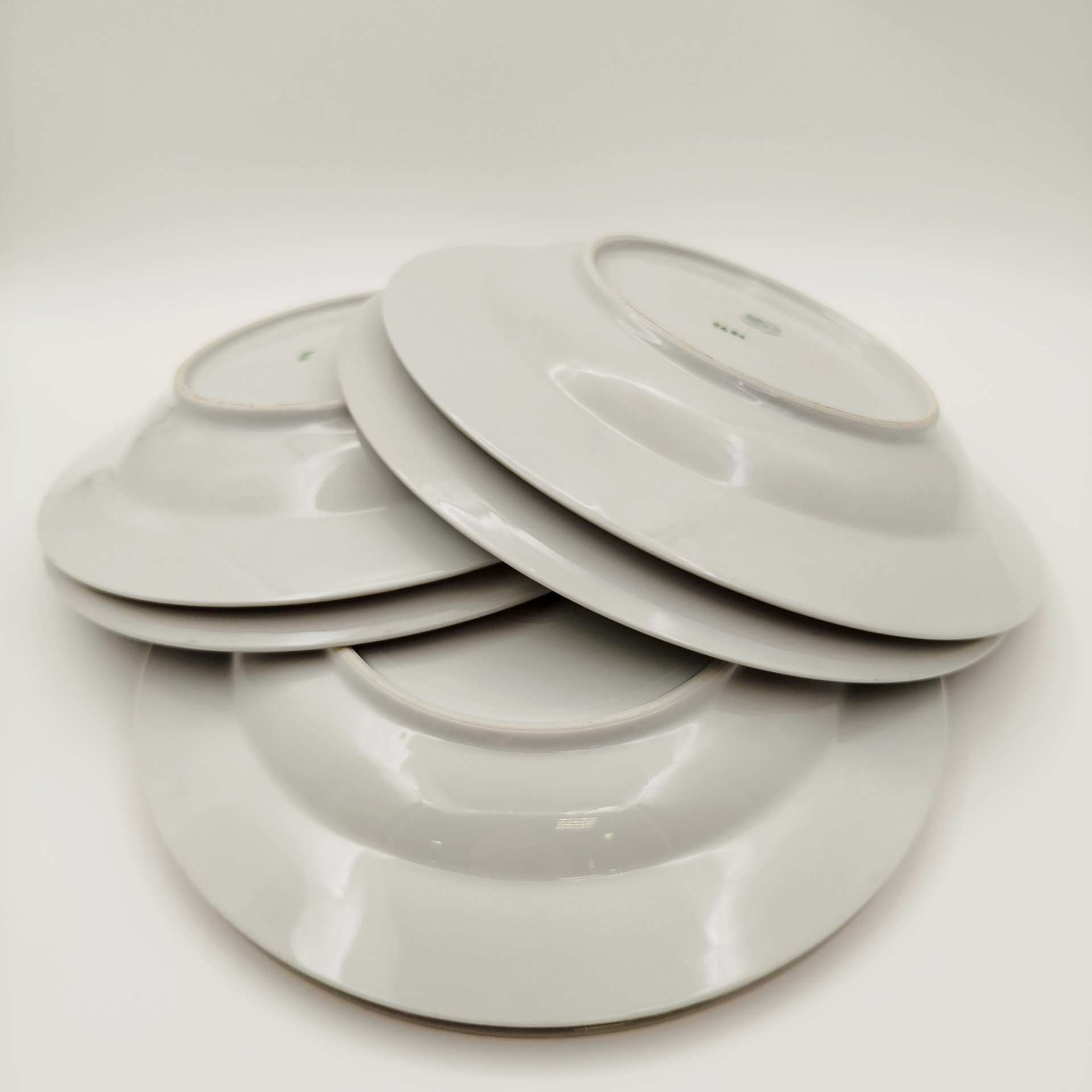 Набор обеденных (глубоких) тарелок с цветочным декором на 6 персон, фарфор, деколь, золочение, Bareuther & Co., Bavaria, Германия, 1931-1945 гг.