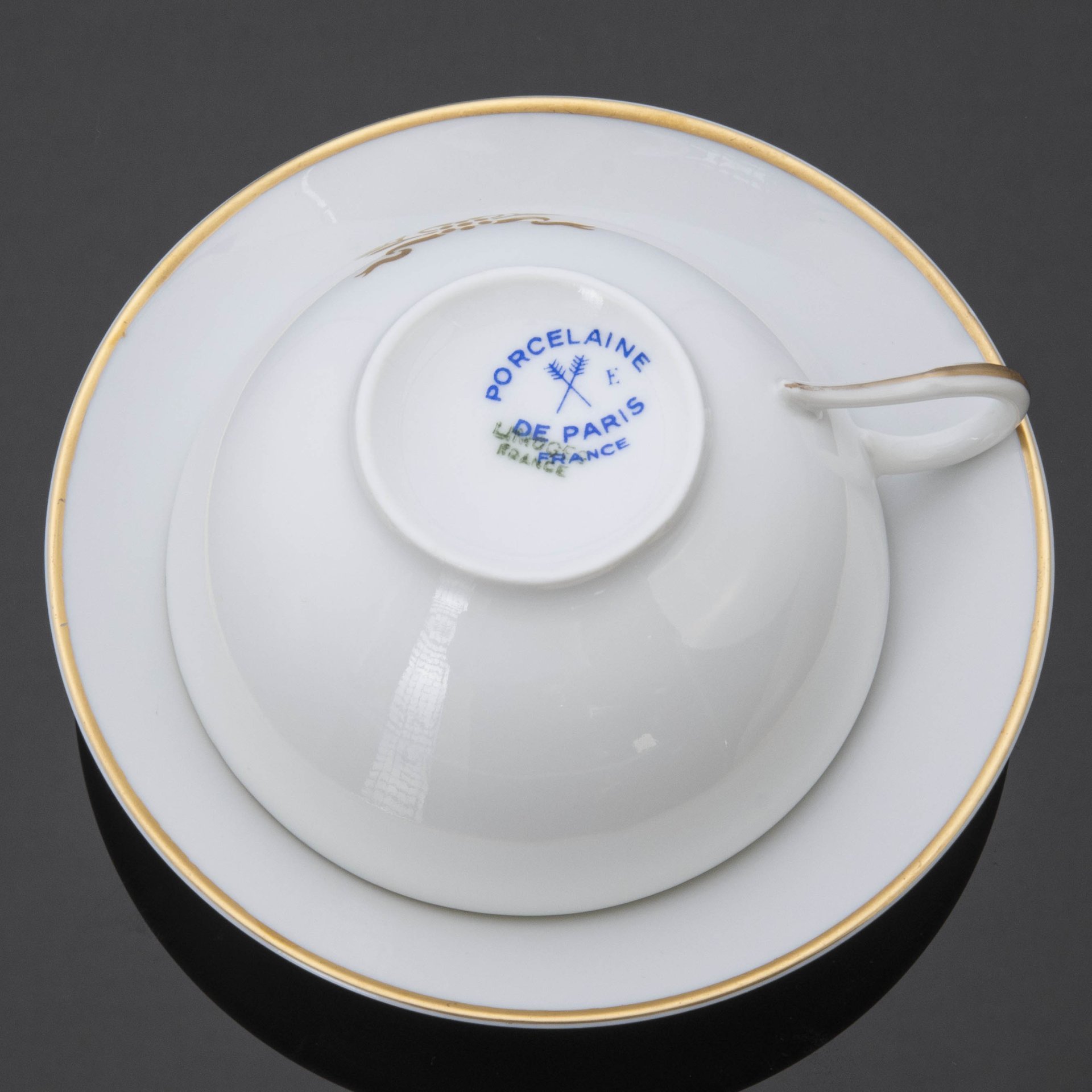 Чайная  пара с декором в виде лаврового венка, Porcelaine de Paris