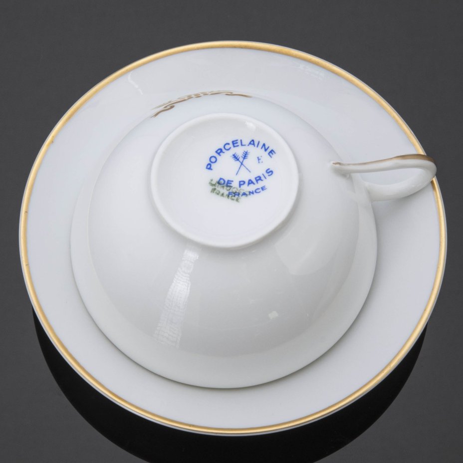 Чайная  пара с декором в виде лаврового венка, Porcelaine de Paris