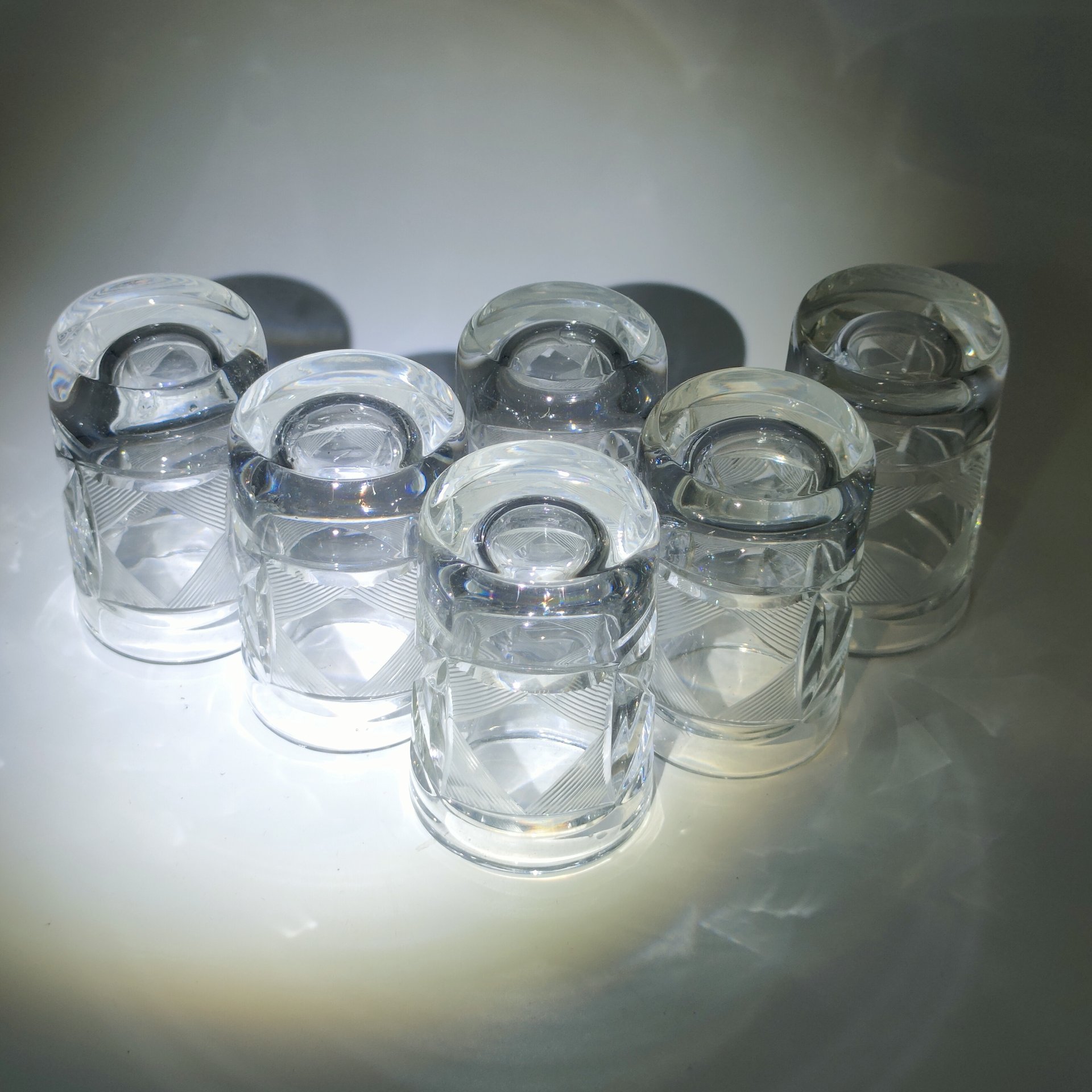 Набор стопок с резным геометрическим декором на 6 персон