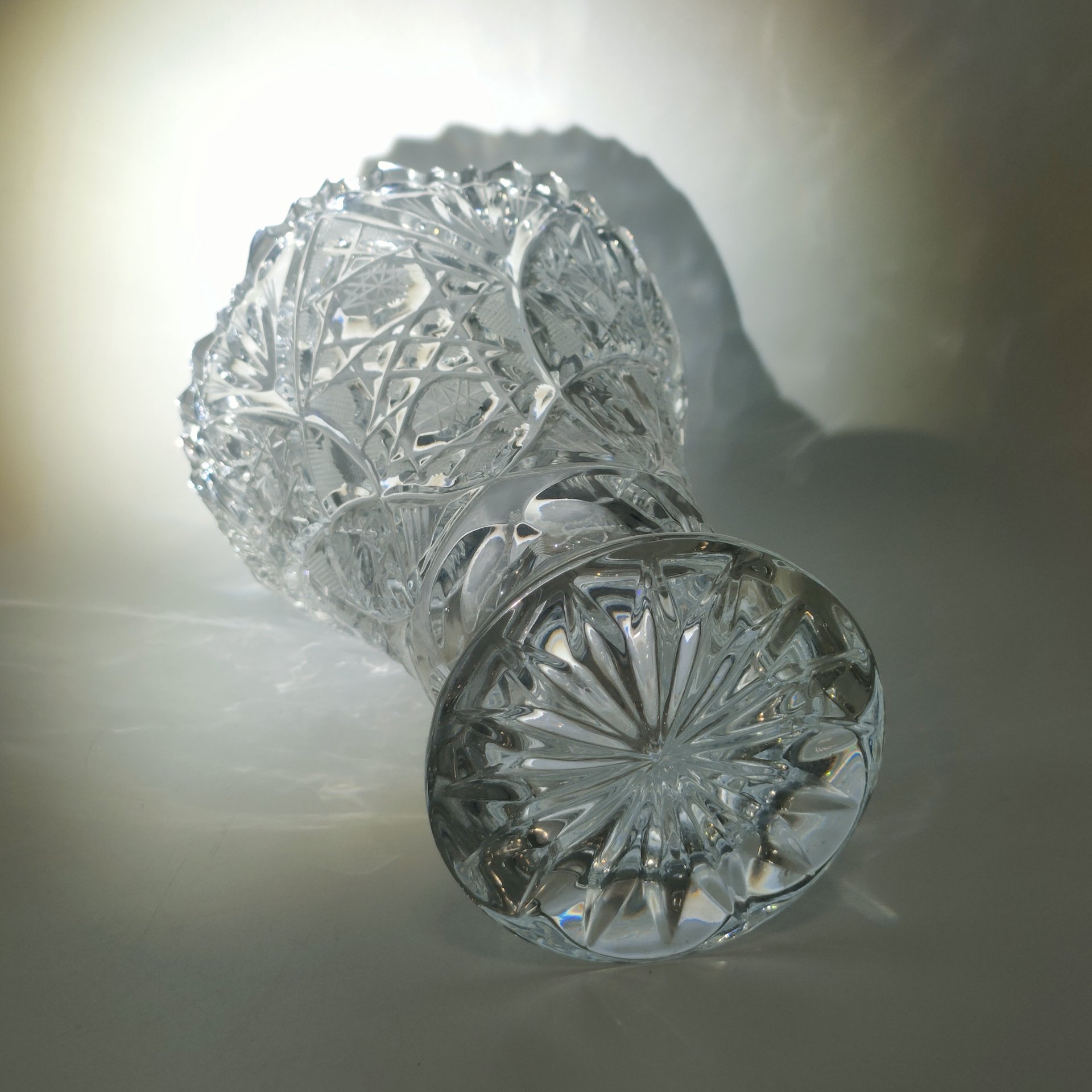 Ваза для цветов с резным декором, хрусталь, алмазная грань, СССР, 1970-1990 гг.