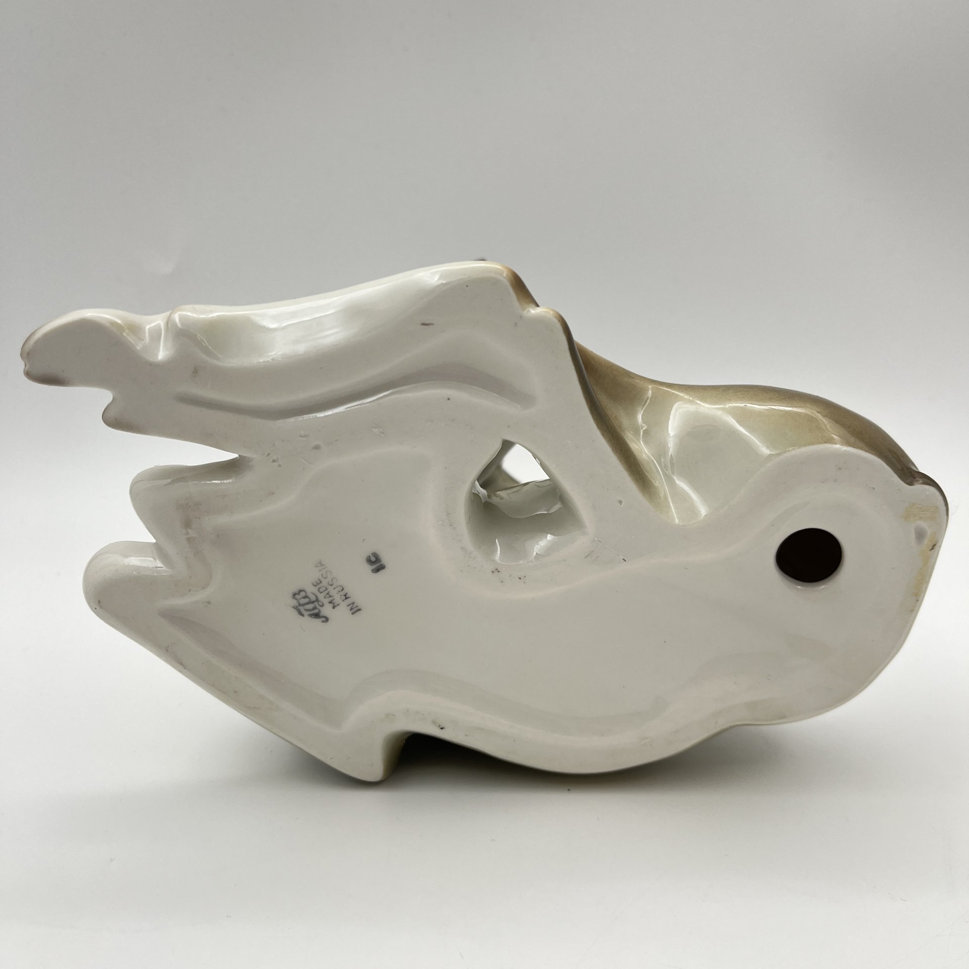 Статуэтка "Лось", скульптор П.П. Веселов, фарфор, аэрография, Ленинградский фарфоровый завод (ЛФЗ), Российская Федерация, 1991-2010 гг.