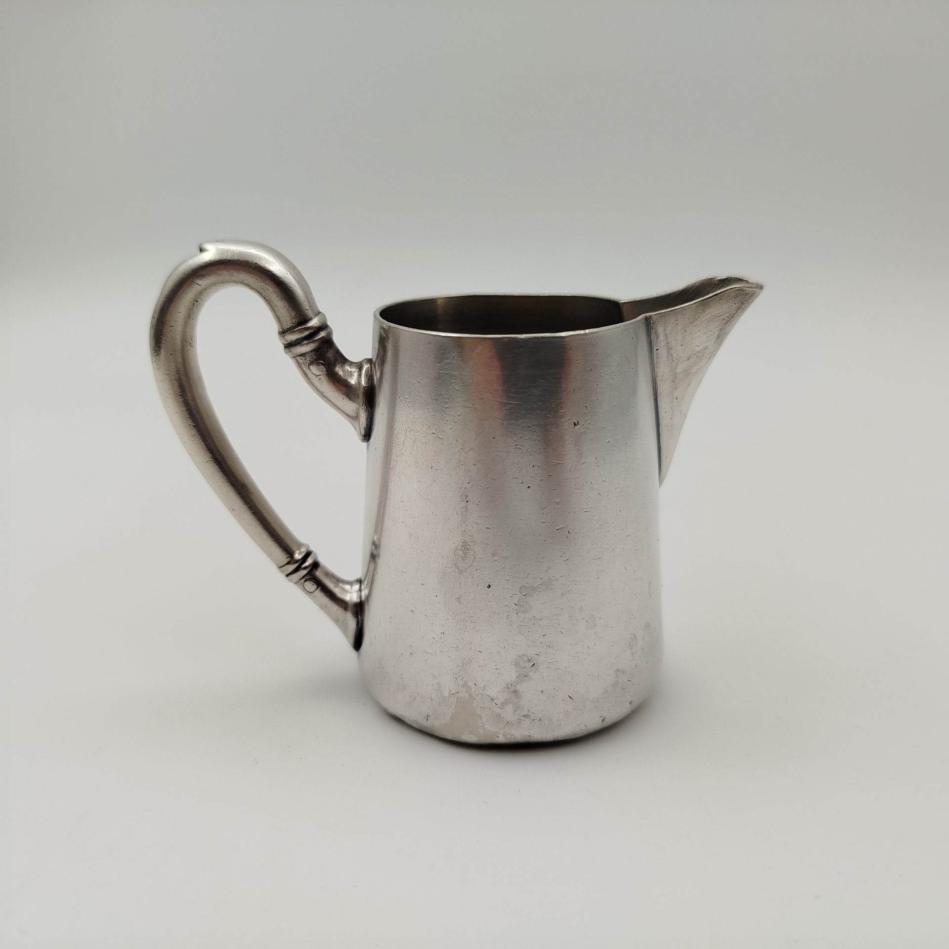 Молочник, металл, Европа, 1910-1940 гг.