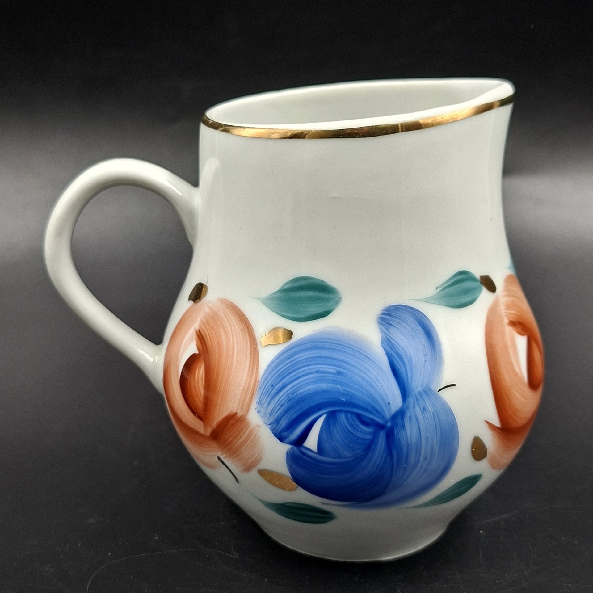 Молочник с цветочным декором, фарфор, роспись, золочение, Барановский фарфоровый завод, СССР, 1970-1990 гг.