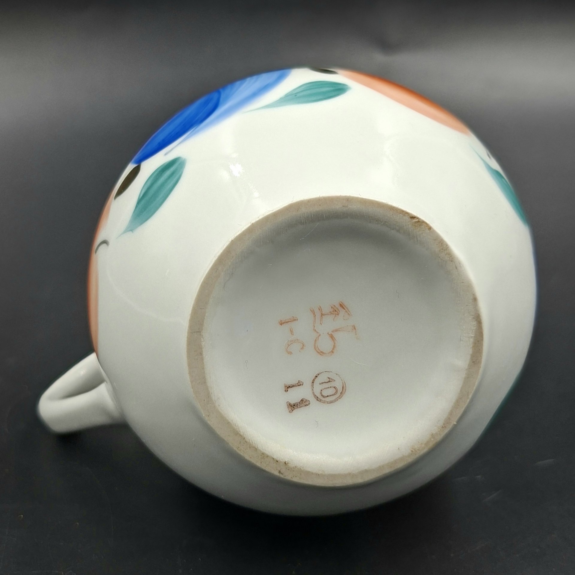 Молочник с цветочным декором, фарфор, роспись, золочение, Барановский фарфоровый завод, СССР, 1970-1990 гг.